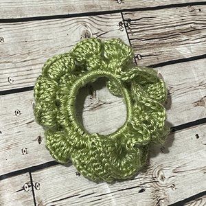 NWOT: HANDMADE Crochet Hair Tie